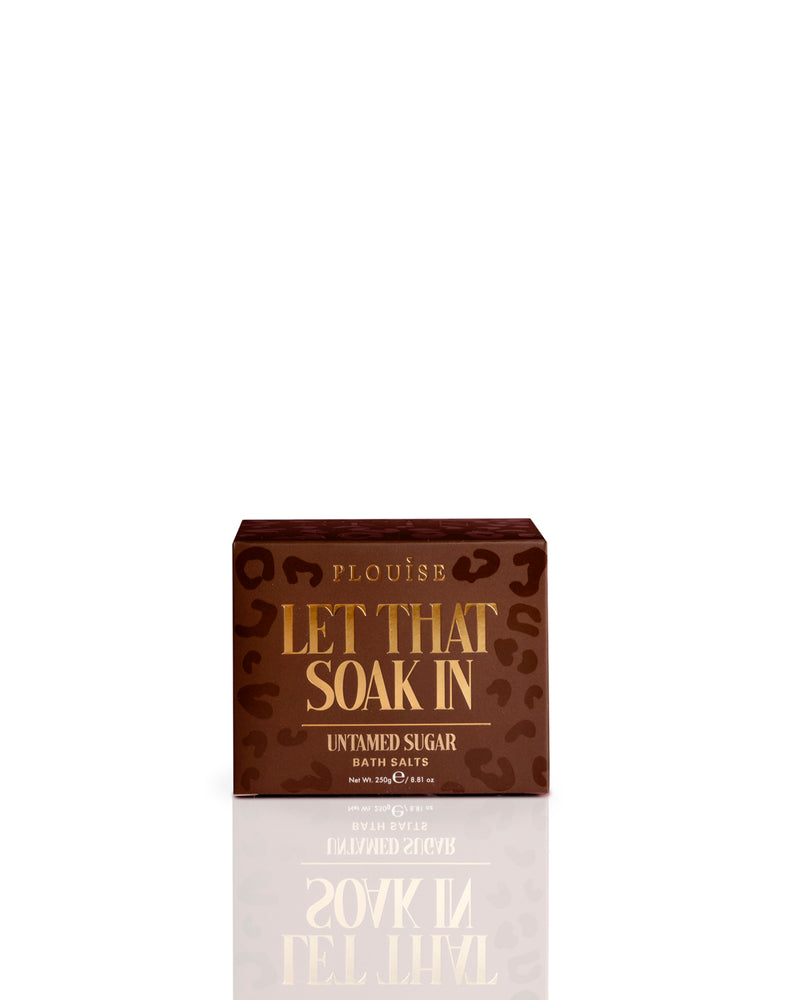 Cheetah deja que se remoje en sales de baño