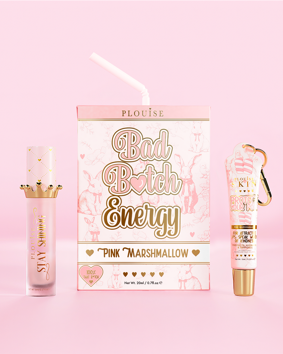 Dúo de labios de malvavisco rosa 'Bad Bitch Energy' de P.Louise sobre un fondo rosa