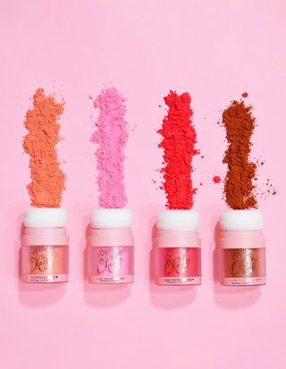 P.Louise la mejilla de su esroja en polvo suelto