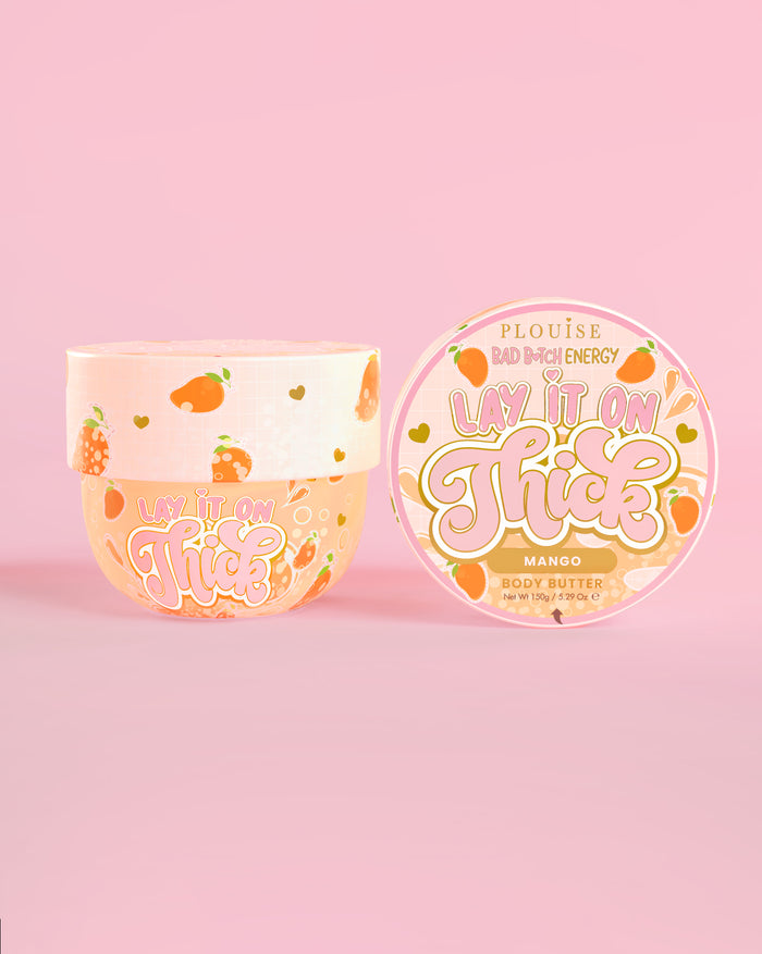 Badekar P. Louise 'Lay It On Thick' mango bodybutter på en lyserød baggrund