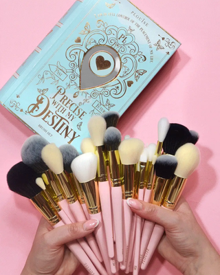 P.Louise präzise mit meinem Schicksals -Make -up -Pinselsatz